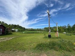 Bedroom - 113084 362 Highway, Dauphin, MB R7N2T7 Photo 7