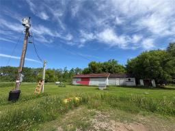 Laundry room - 113084 362 Highway, Dauphin, MB R7N2T7 Photo 8