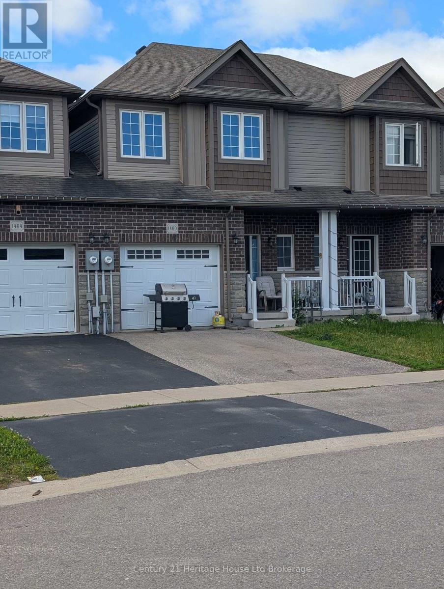 1490 CAEN AVENUE - 1