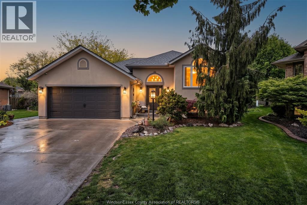 398 THORN RIDGE CRESCENT - 1