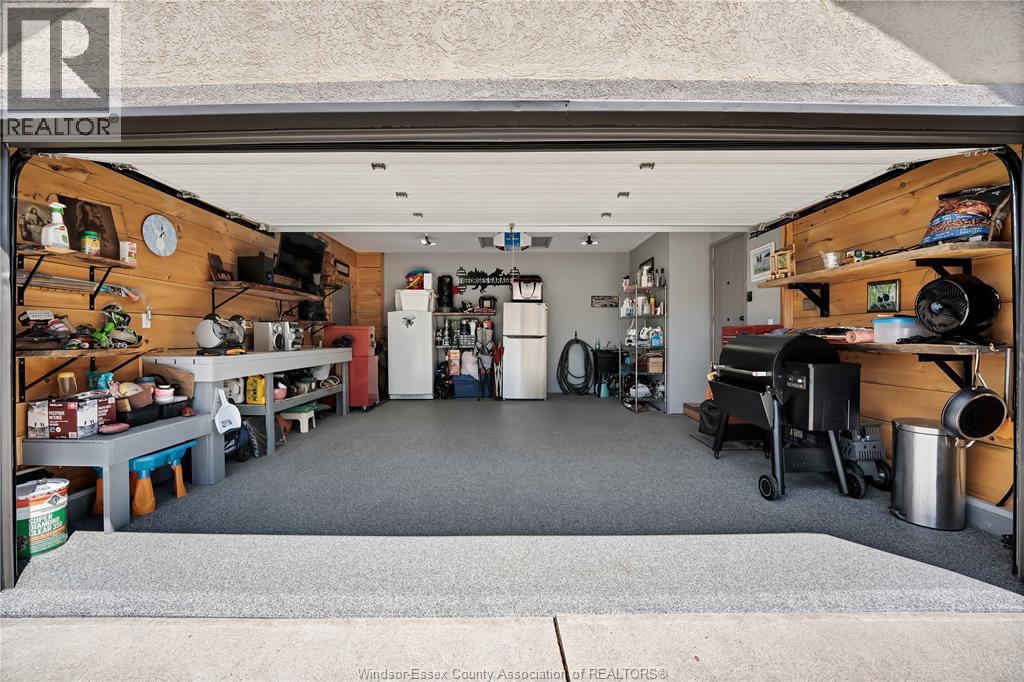 398 THORN RIDGE CRESCENT - 11