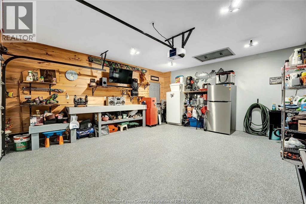 398 THORN RIDGE CRESCENT - 12