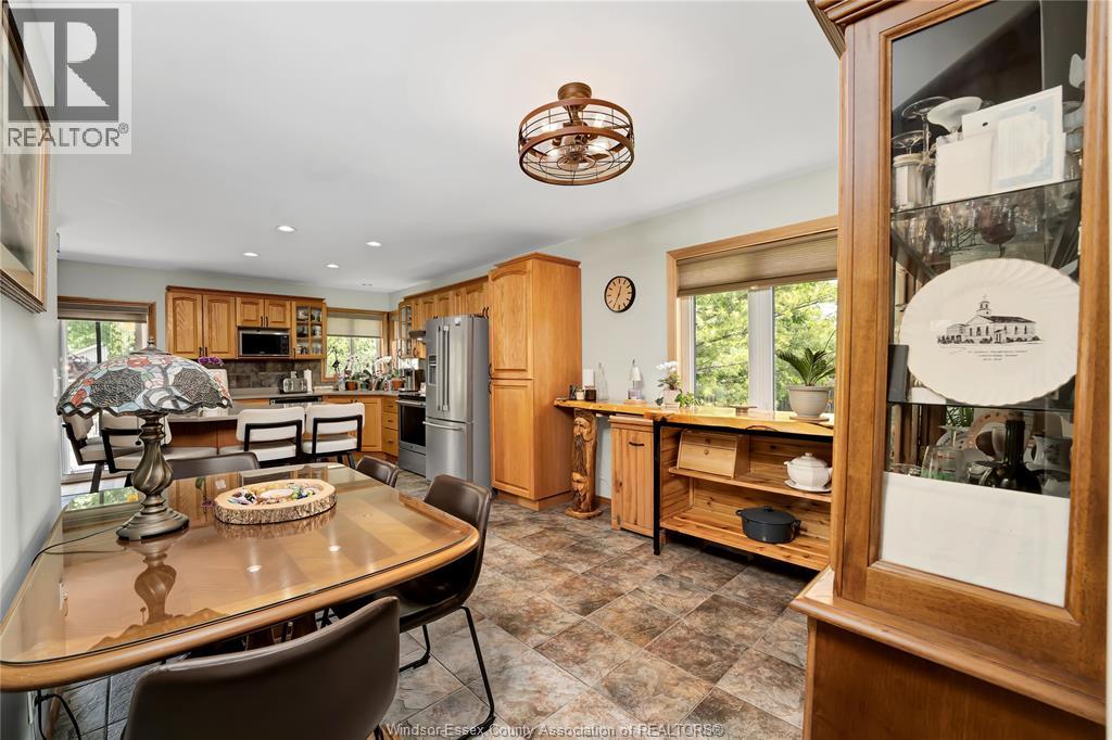 398 THORN RIDGE CRESCENT - 19