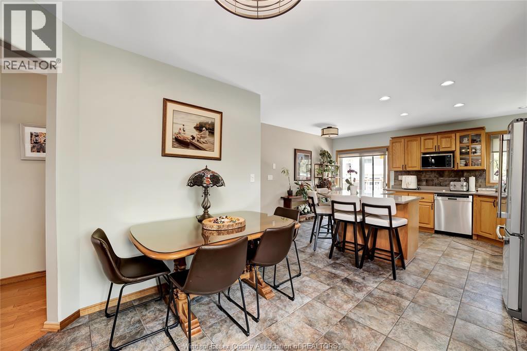 398 THORN RIDGE CRESCENT - 20