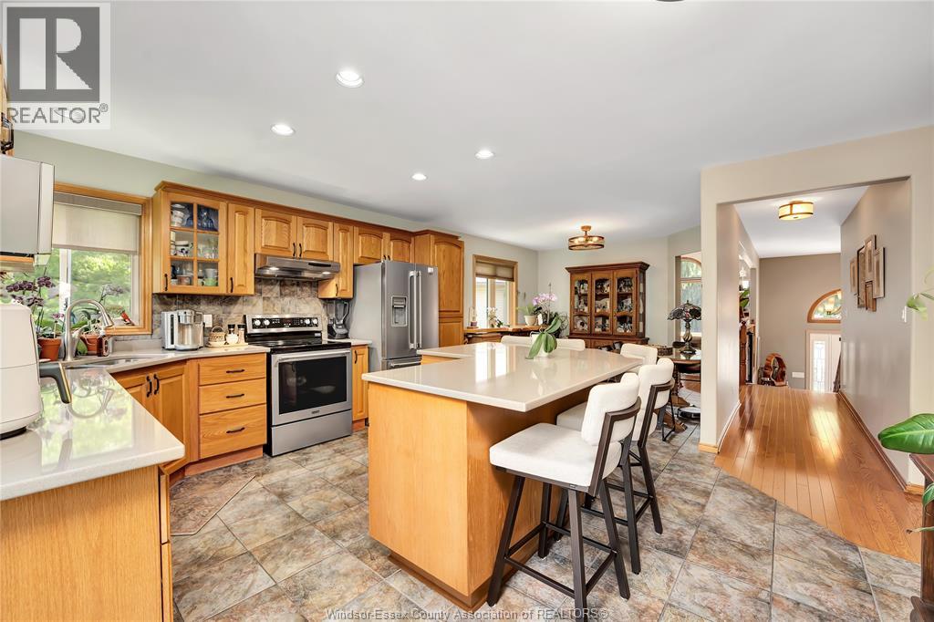 398 THORN RIDGE CRESCENT - 24