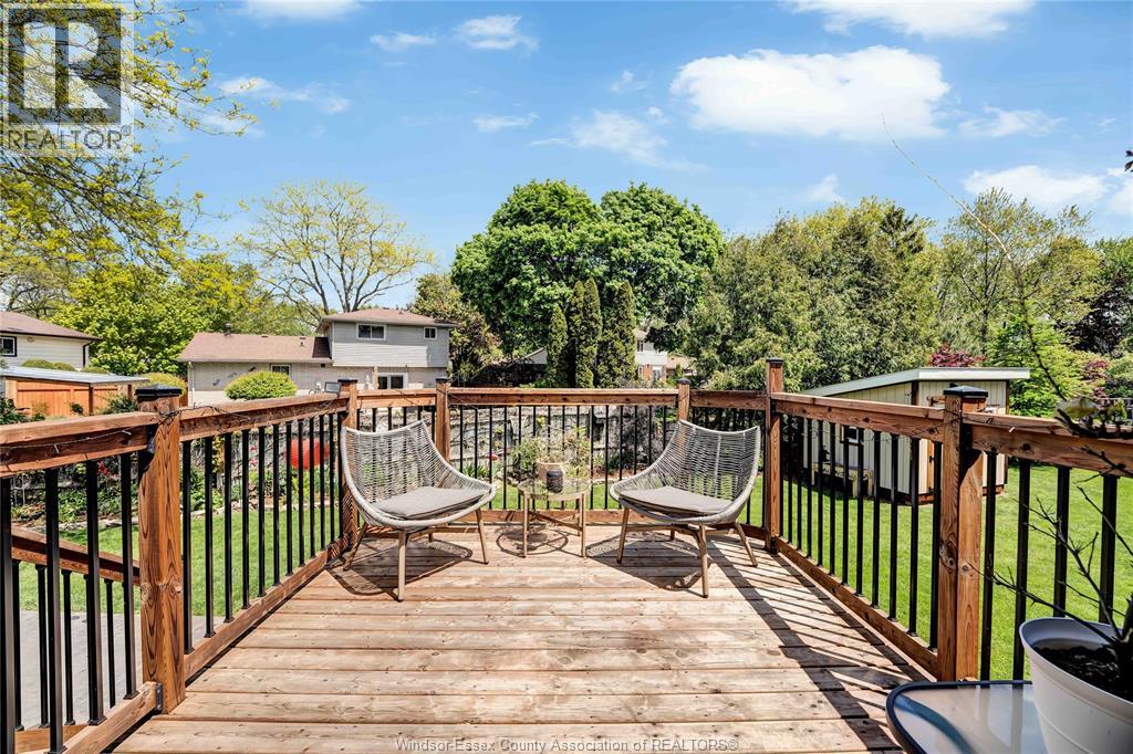 398 THORN RIDGE CRESCENT - 25