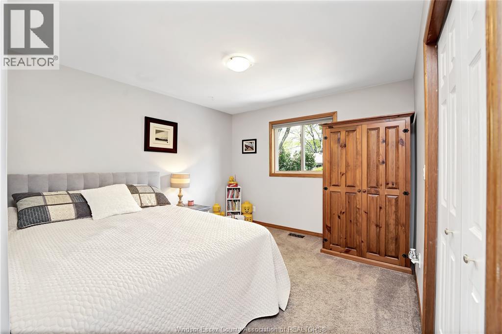 398 THORN RIDGE CRESCENT - 27