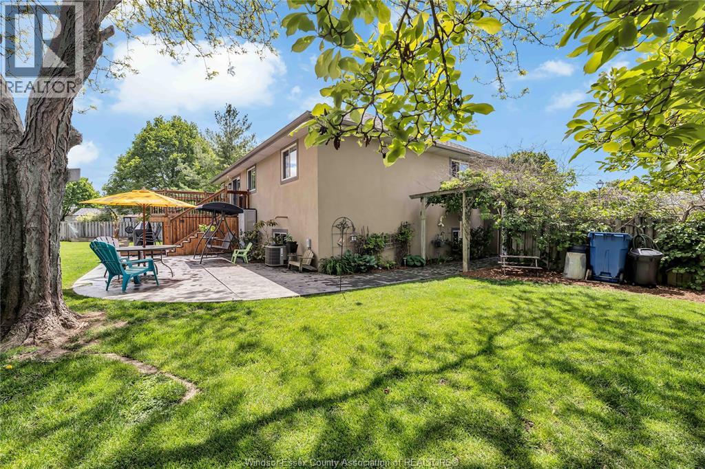 398 THORN RIDGE CRESCENT - 6
