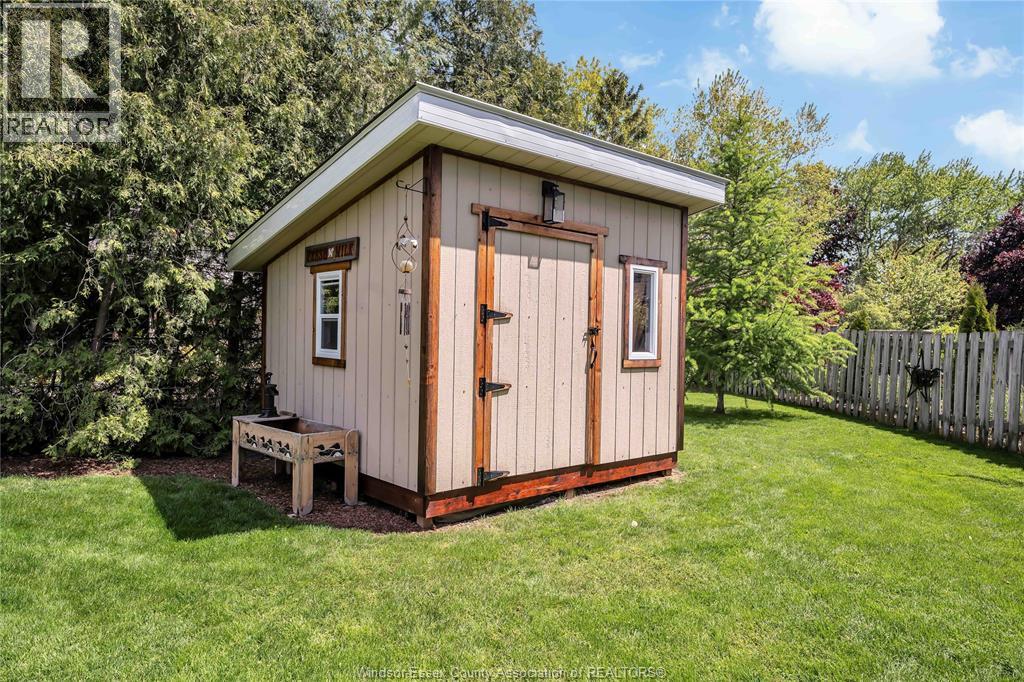 398 THORN RIDGE CRESCENT - 8
