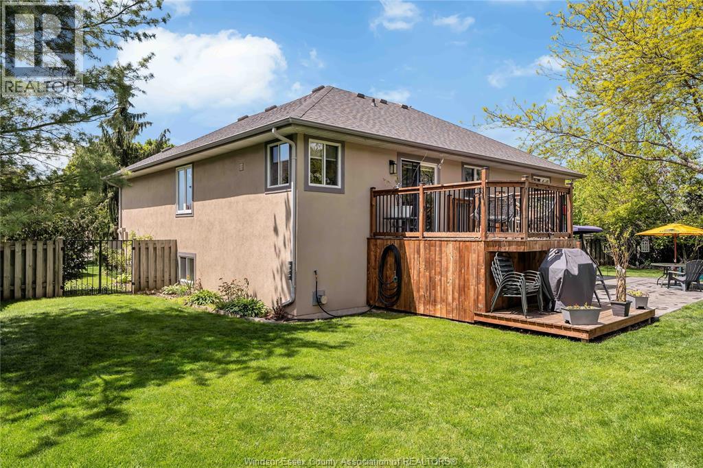 398 THORN RIDGE CRESCENT - 9
