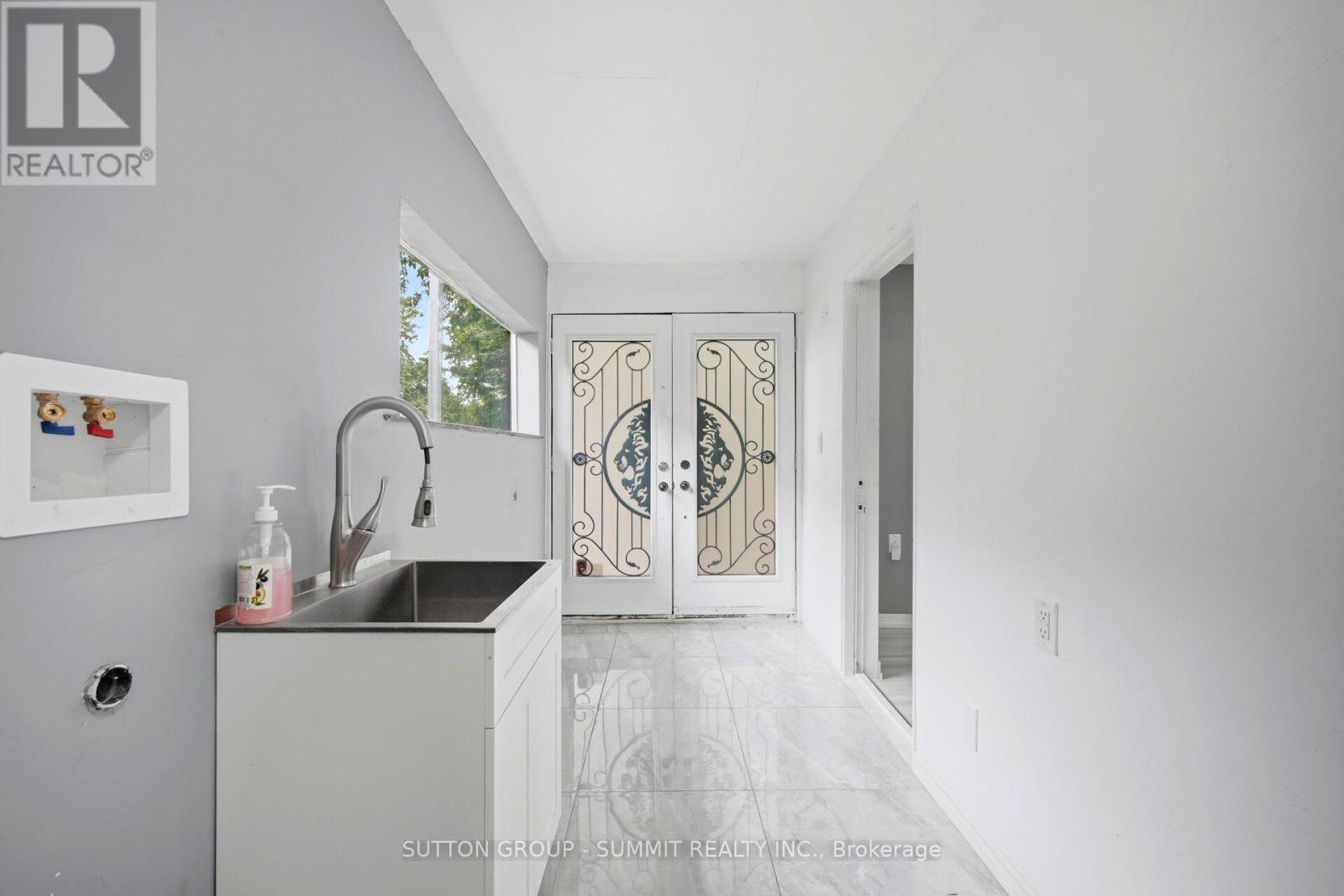 11 MAPLE STREET - 15