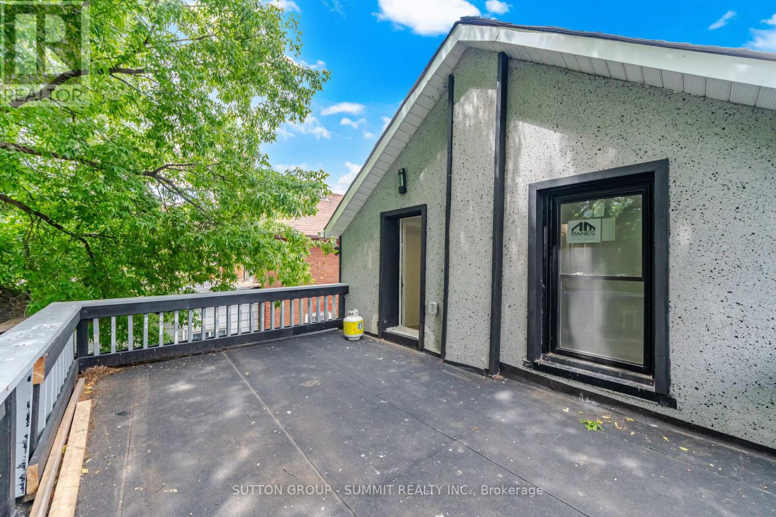 11 MAPLE STREET - 24