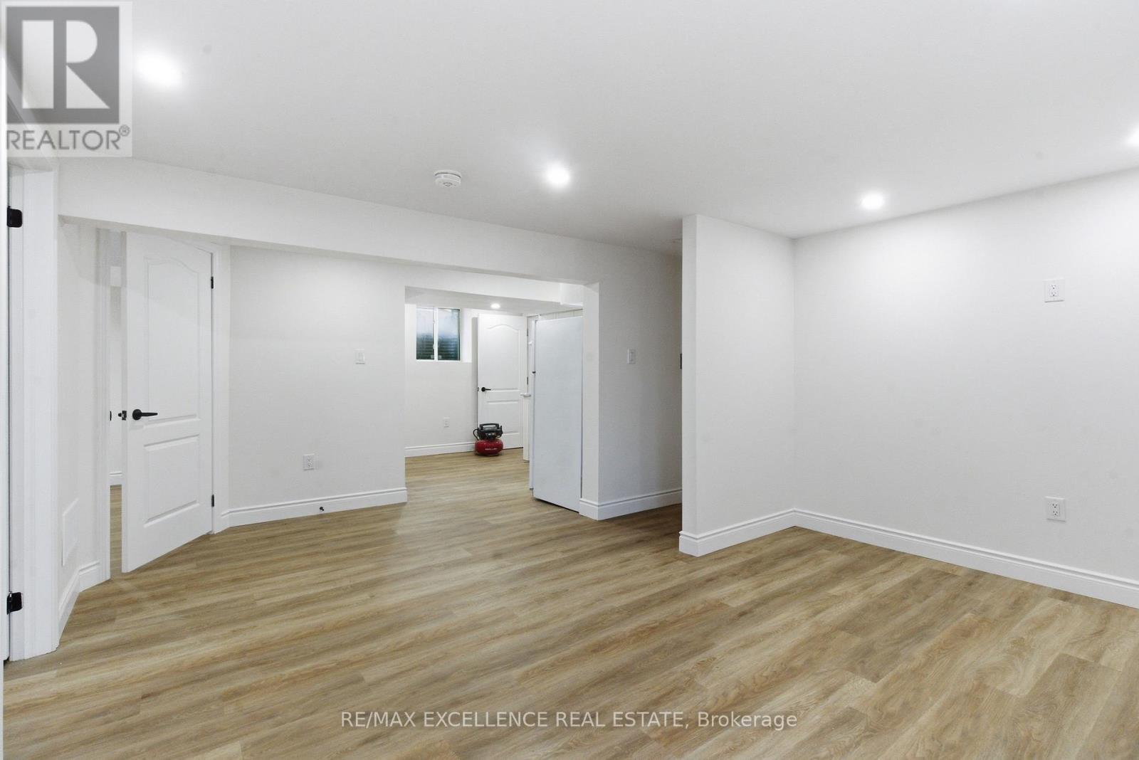 1814 WHITEHALL DRIVE - 31