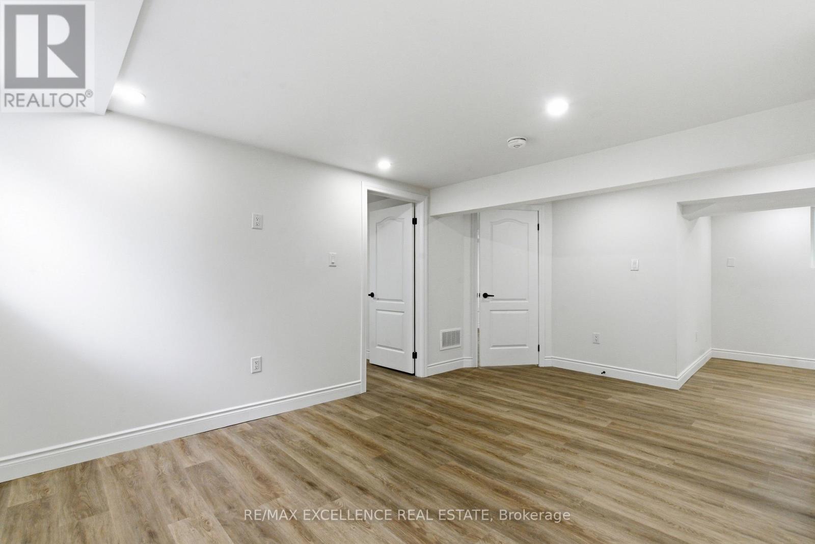 1814 WHITEHALL DRIVE - 32