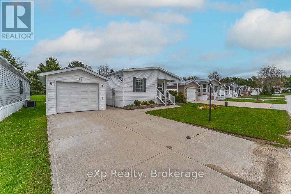 114 ROSEWOOD DRIVE - 4
