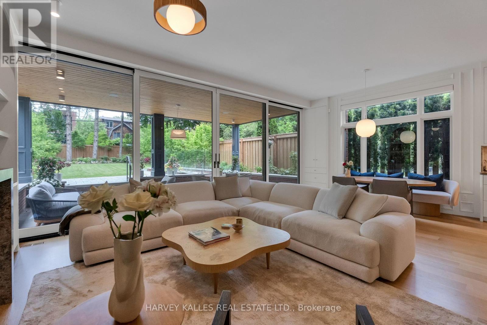 82 SHERWOOD AVENUE - 21