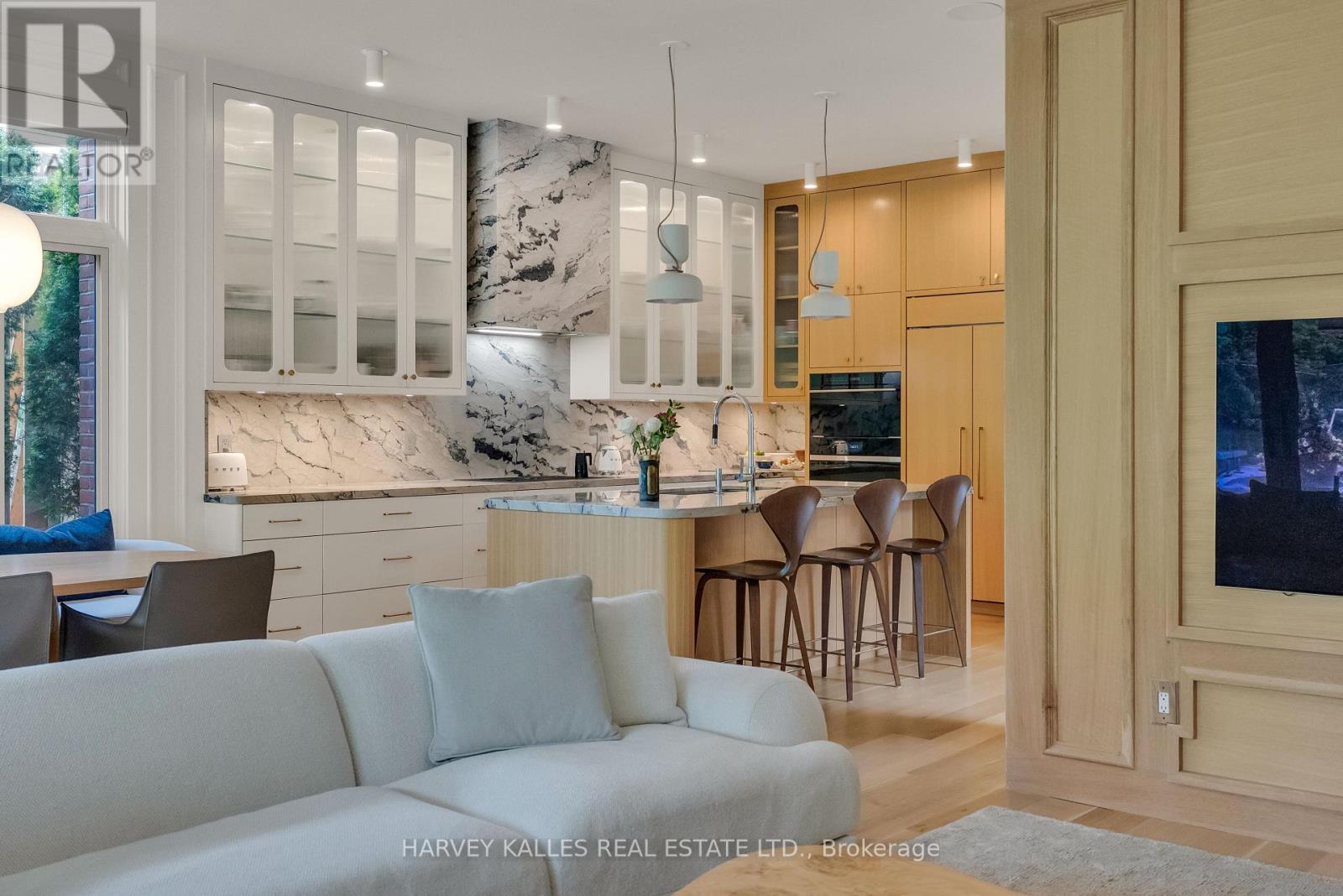 82 SHERWOOD AVENUE - 22
