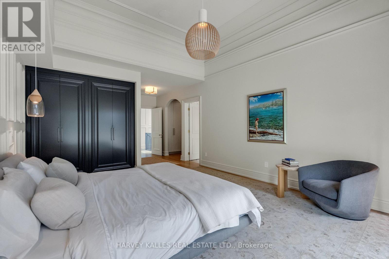 82 SHERWOOD AVENUE - 28