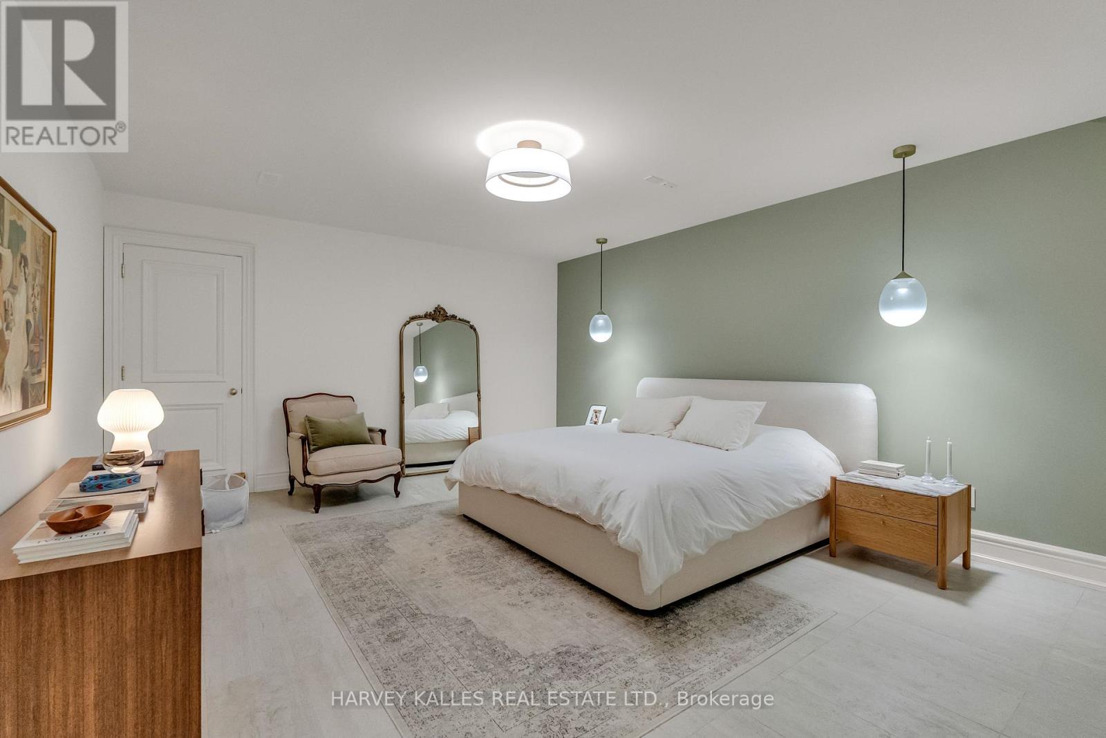 82 SHERWOOD AVENUE - 44
