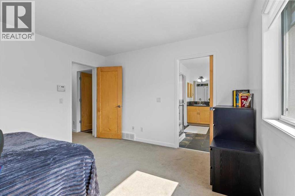 57 Everwillow Boulevard SW - 24