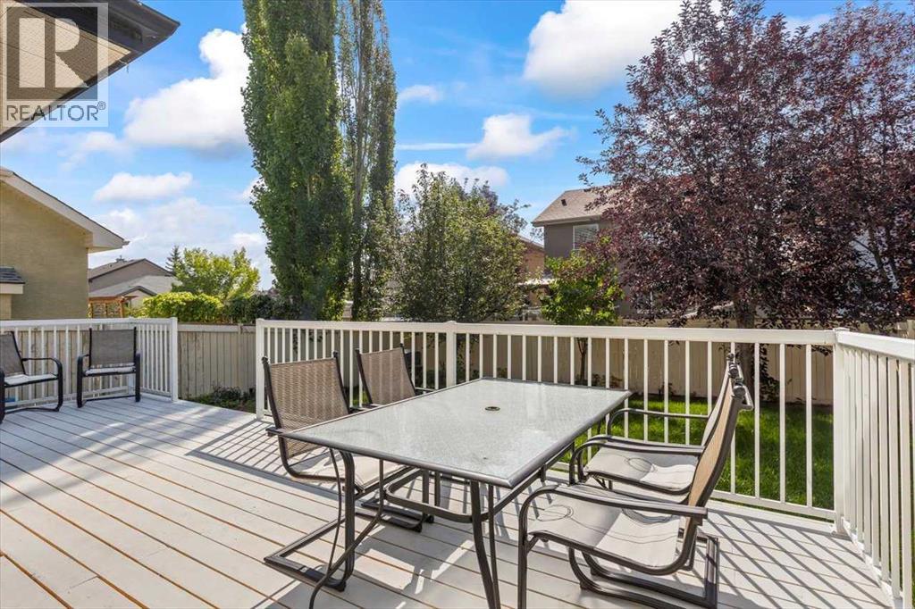 57 Everwillow Boulevard SW - 40