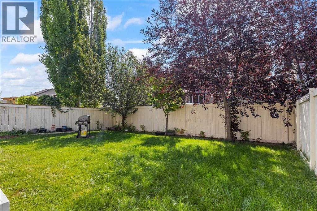 57 Everwillow Boulevard SW - 44