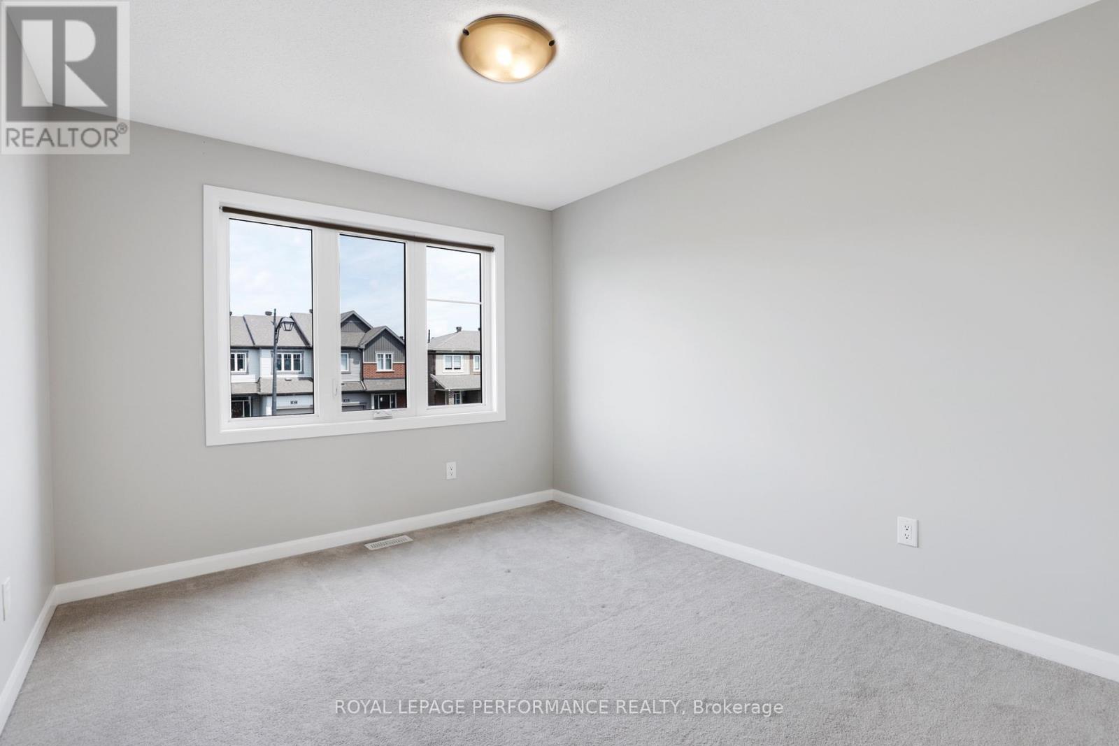 44 GARDENPOST TERRACE - 24