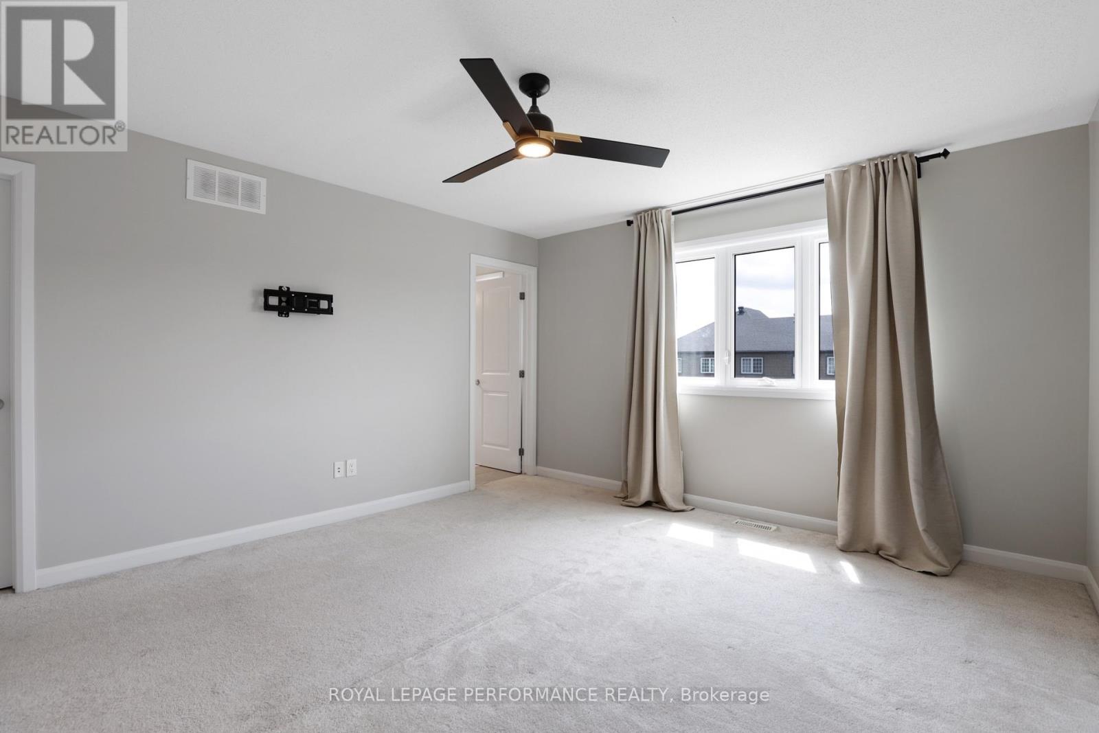 44 GARDENPOST TERRACE - 21