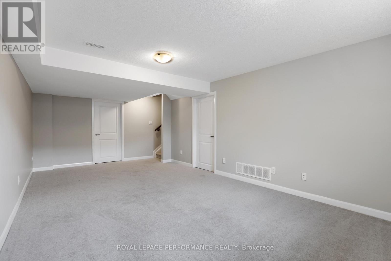44 GARDENPOST TERRACE - 31