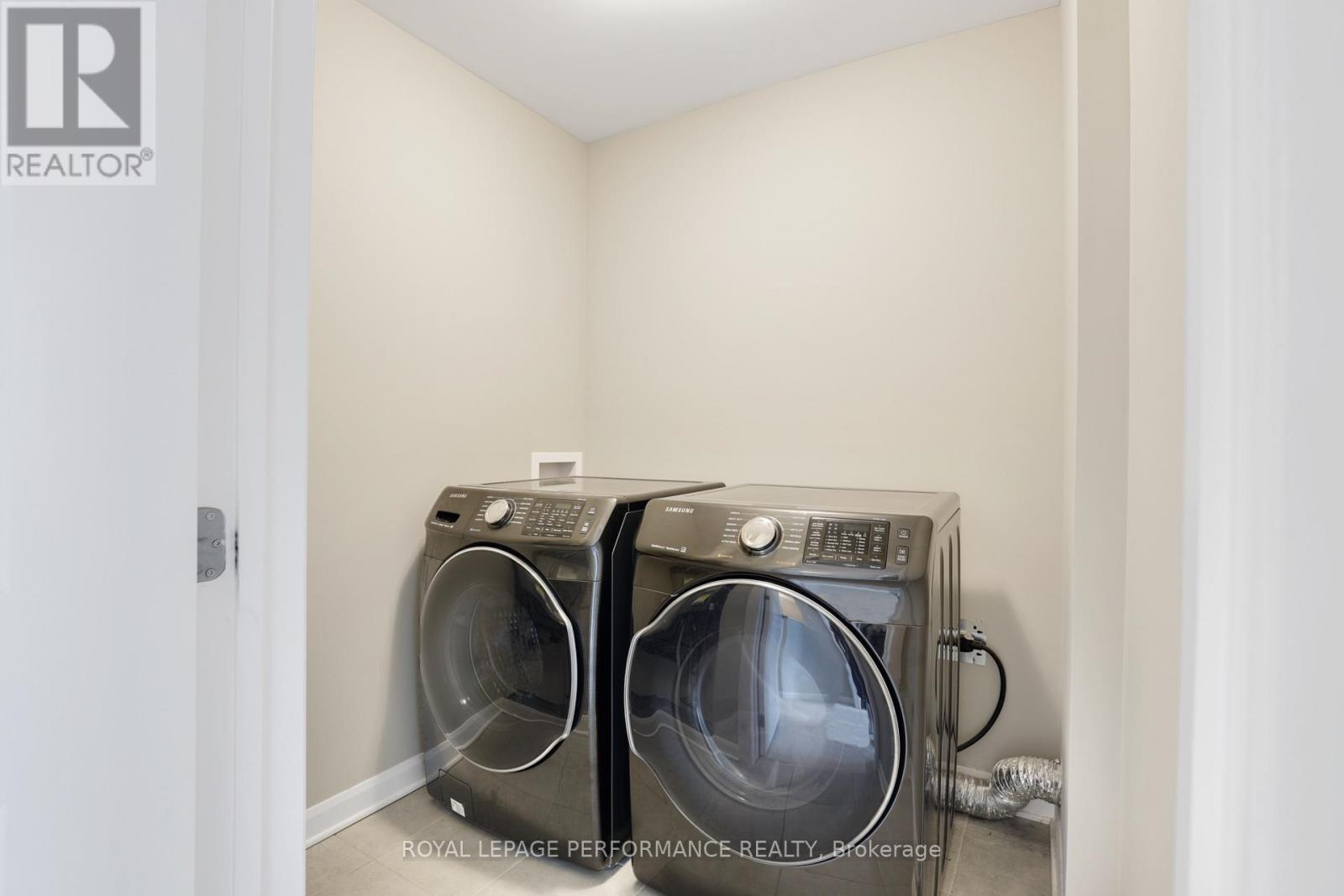 44 GARDENPOST TERRACE - 27