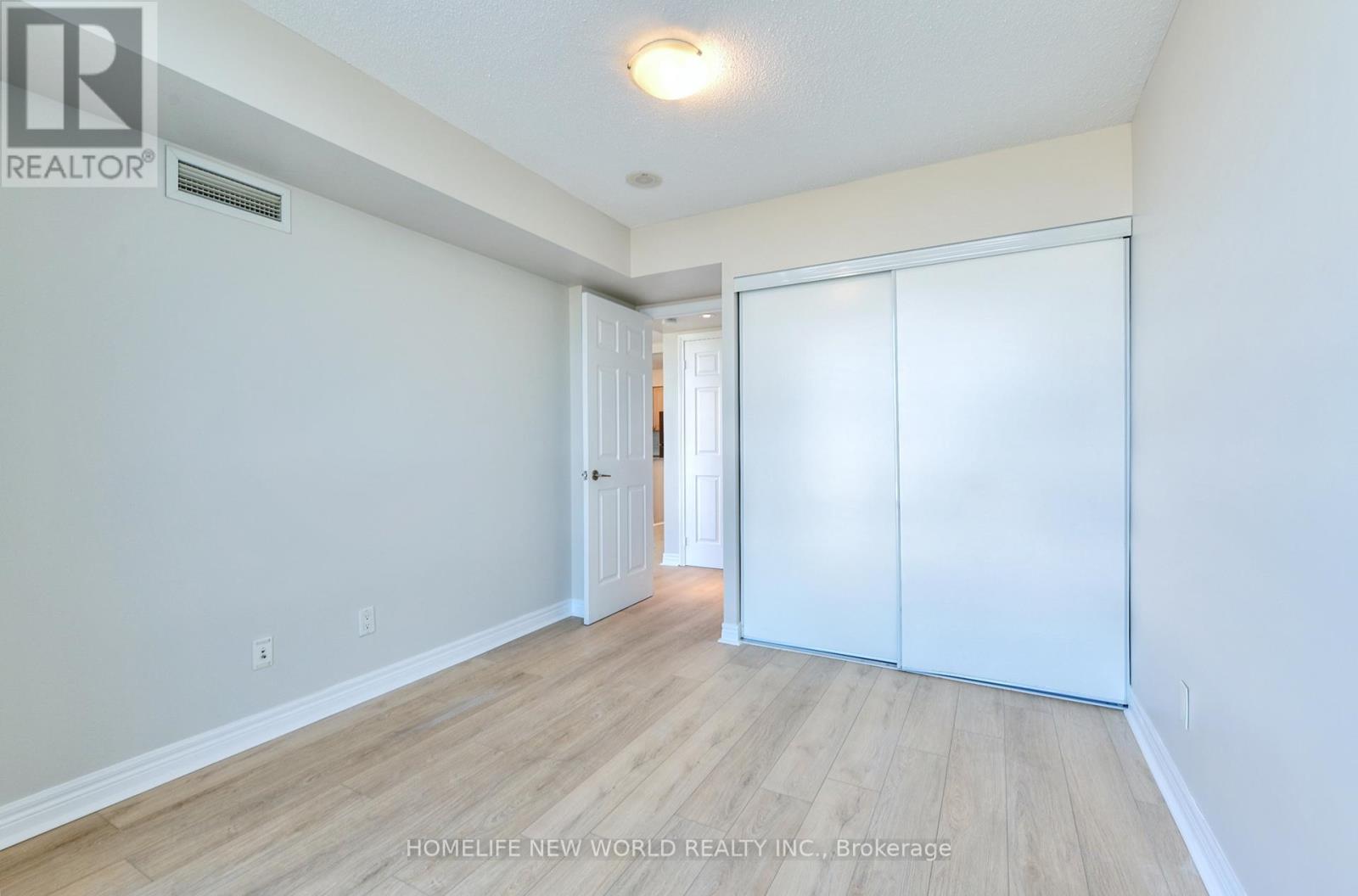 #1105 83 BOROUGH DRIVE - 25