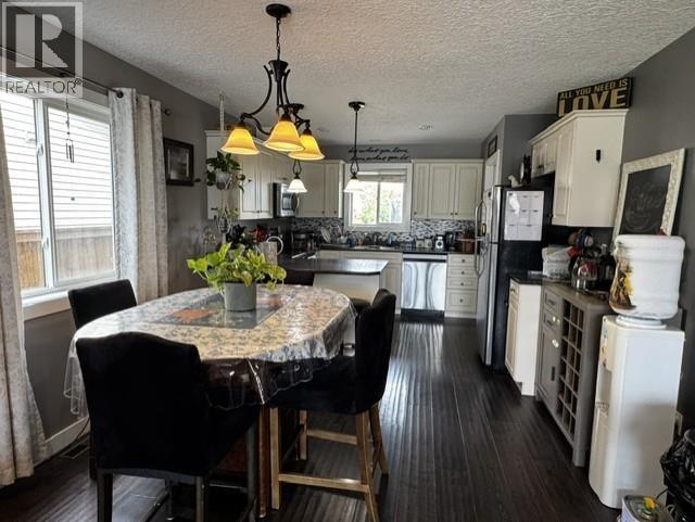 8313 87 STREET - 4