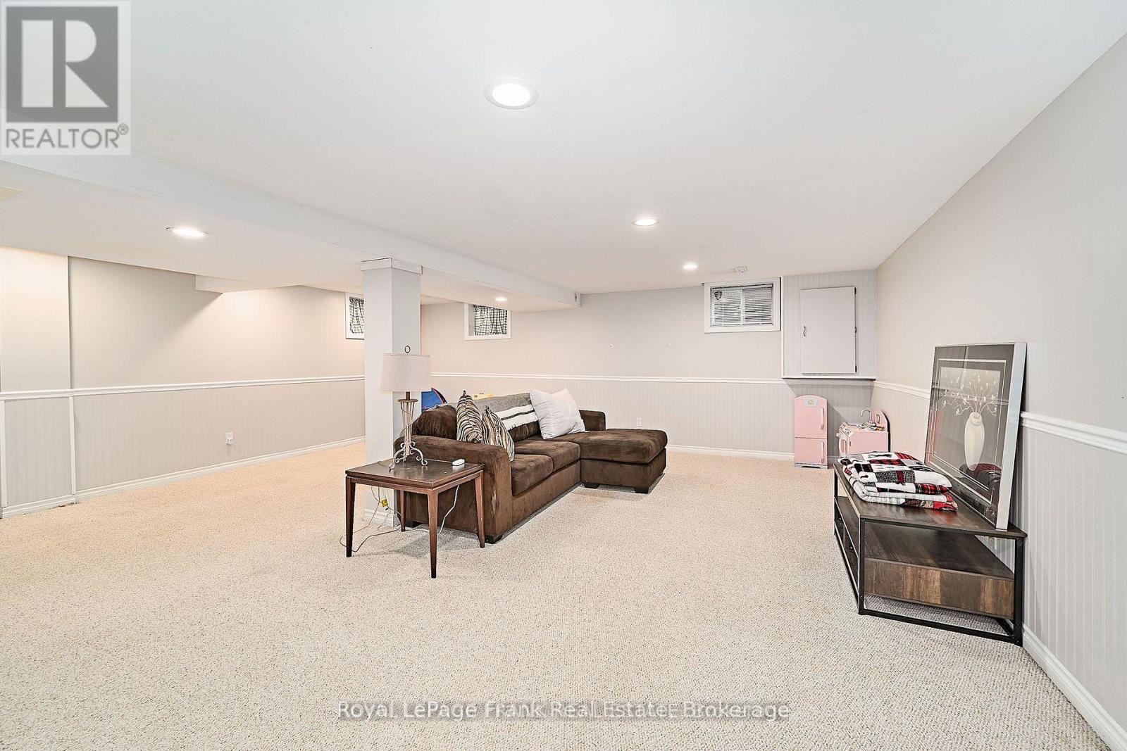 7 JUDY COURT - 35