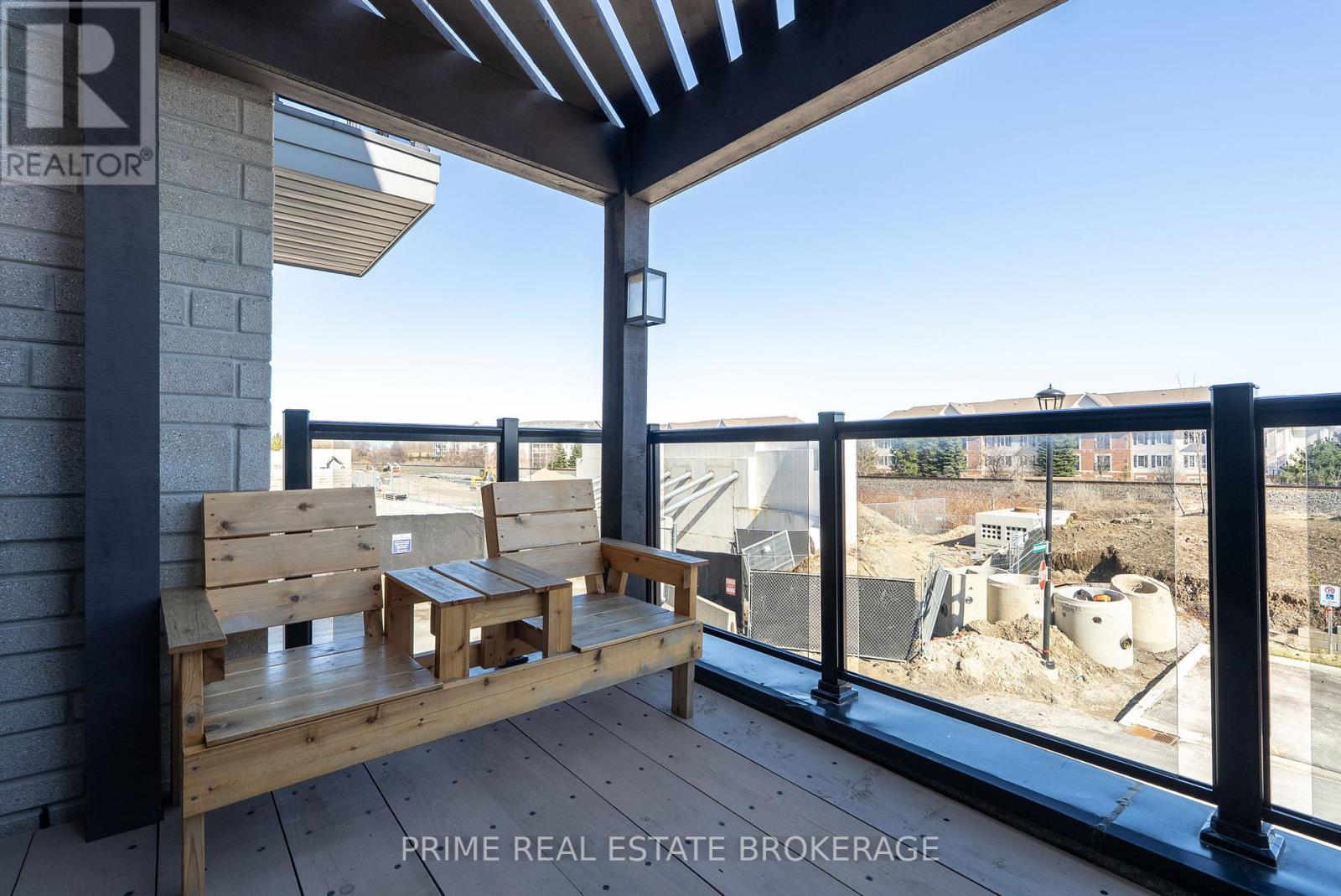 2 KING WILLIAM WAY - 31