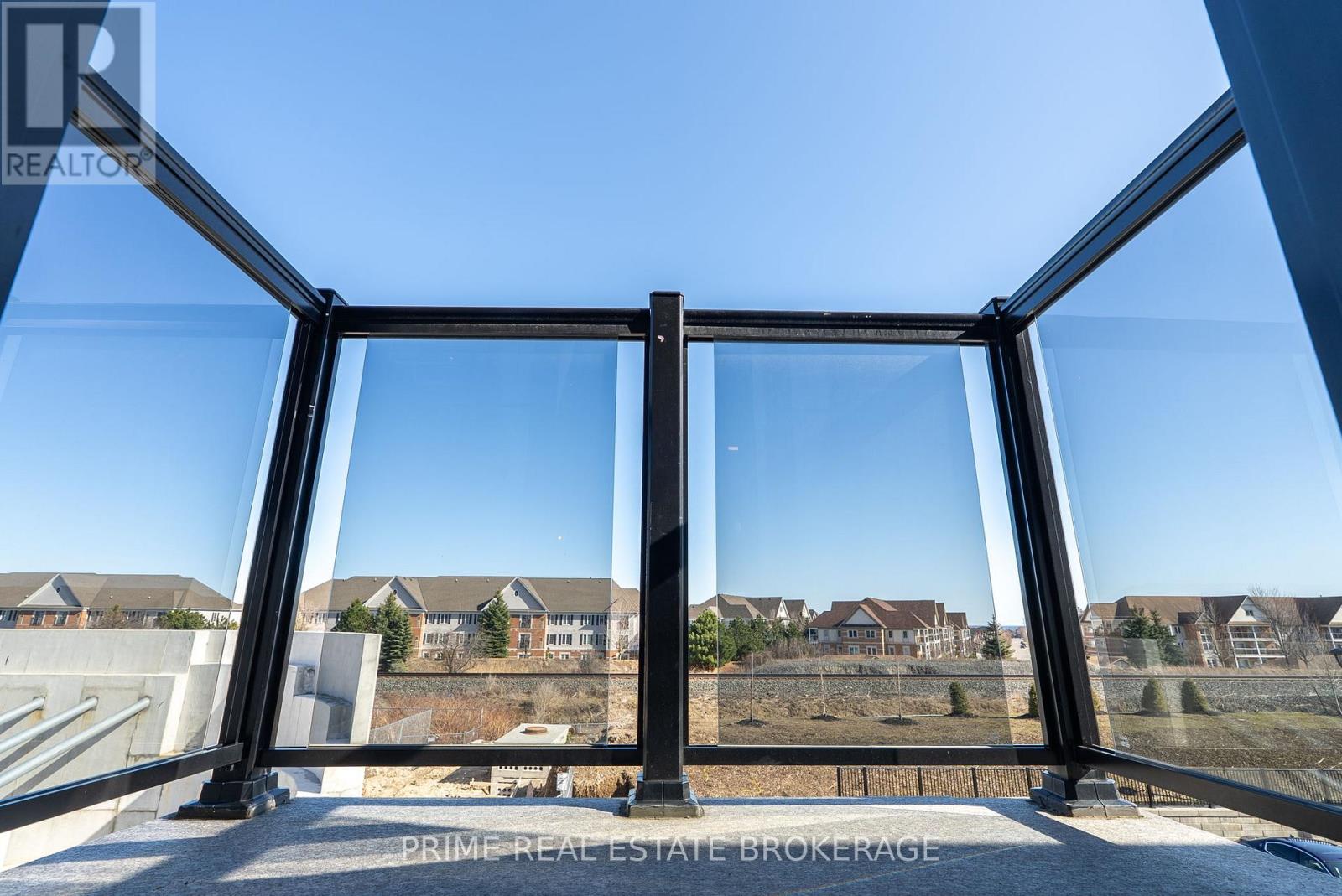 2 KING WILLIAM WAY - 38