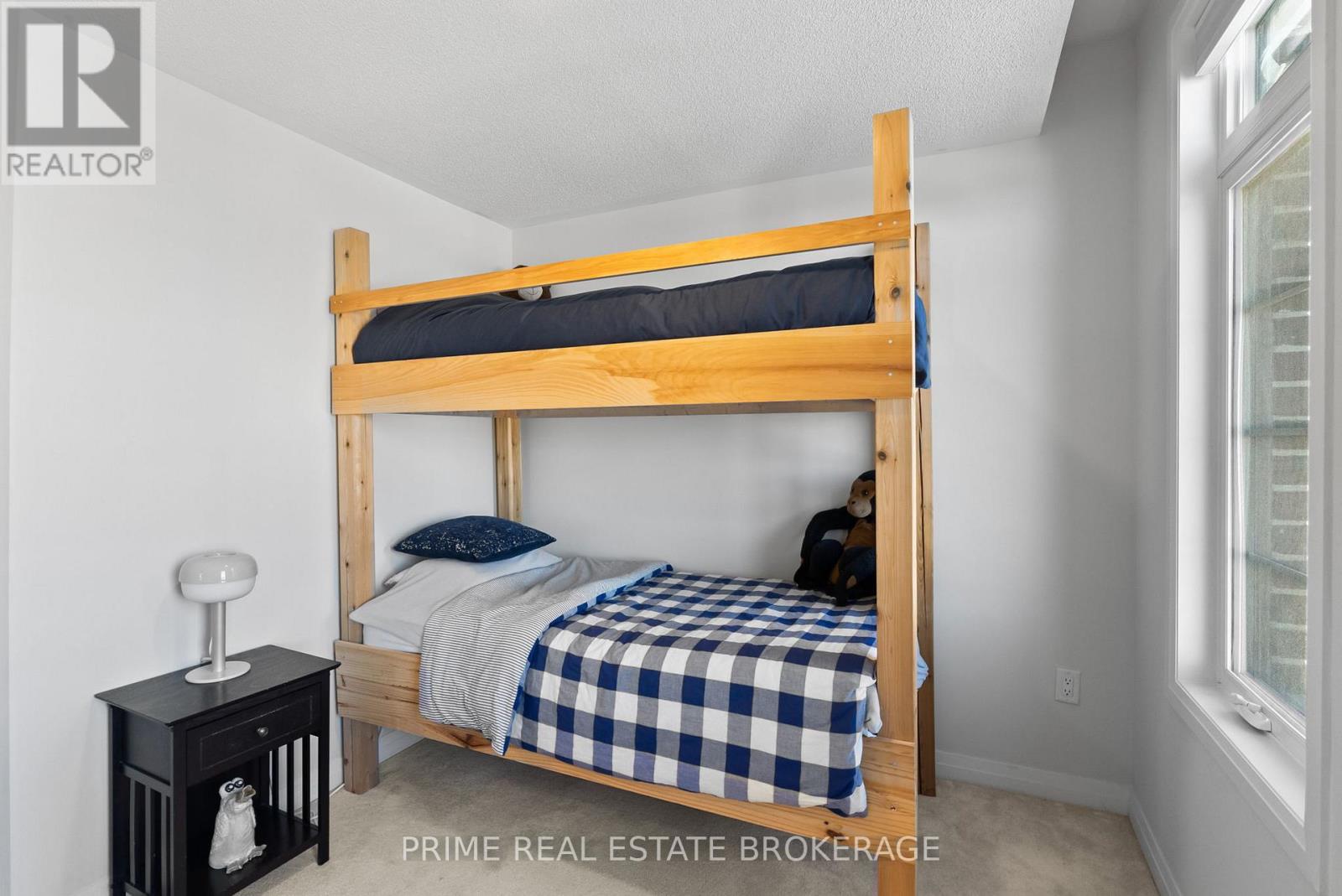 2 KING WILLIAM WAY - 41