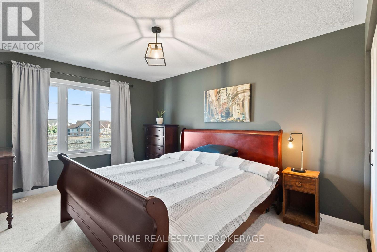2 KING WILLIAM WAY - 47