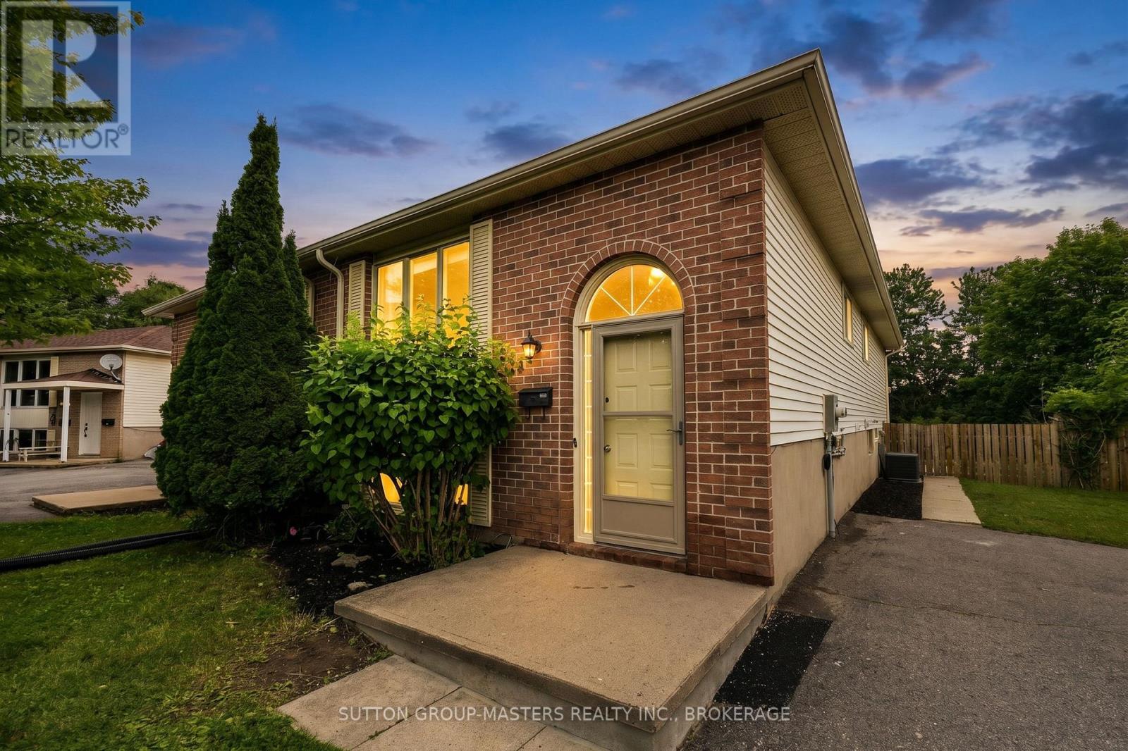 280 OWENS CRESCENT - 1