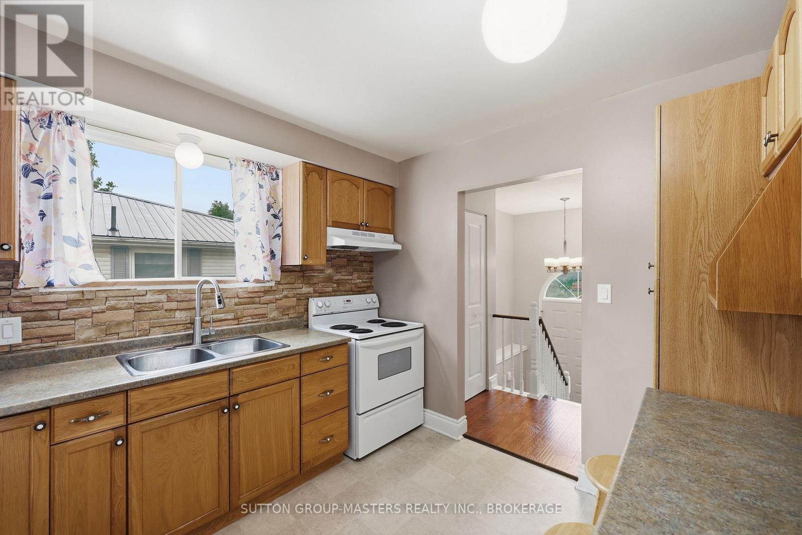 280 OWENS CRESCENT - 11