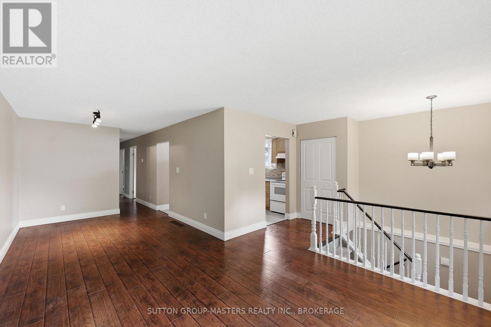 280 OWENS CRESCENT - 12
