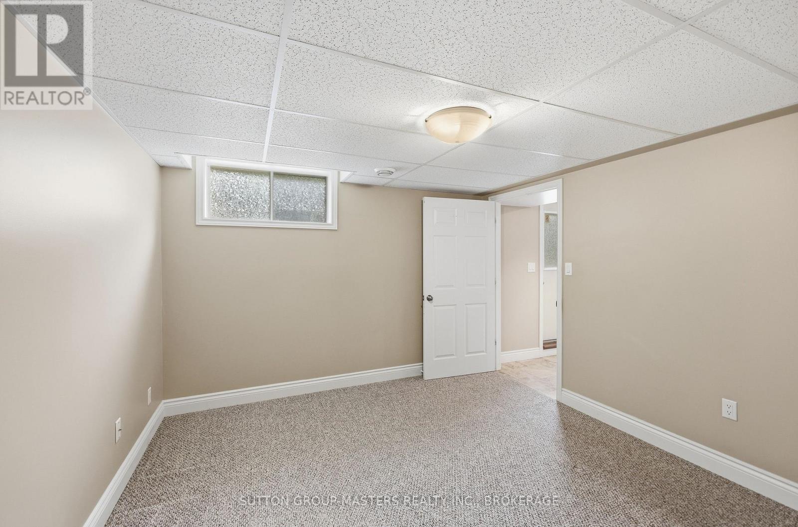 280 OWENS CRESCENT - 35