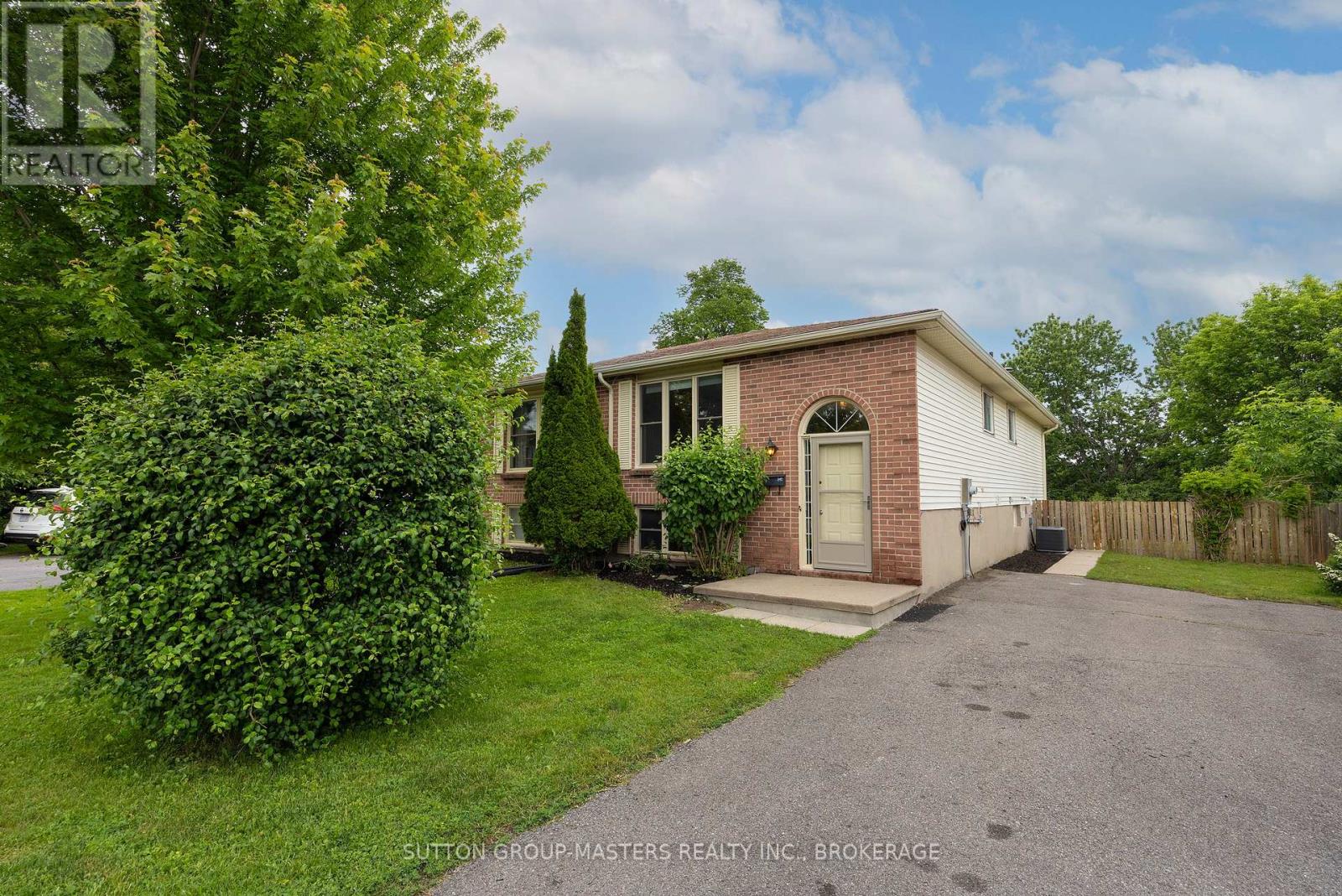 280 OWENS CRESCENT - 4
