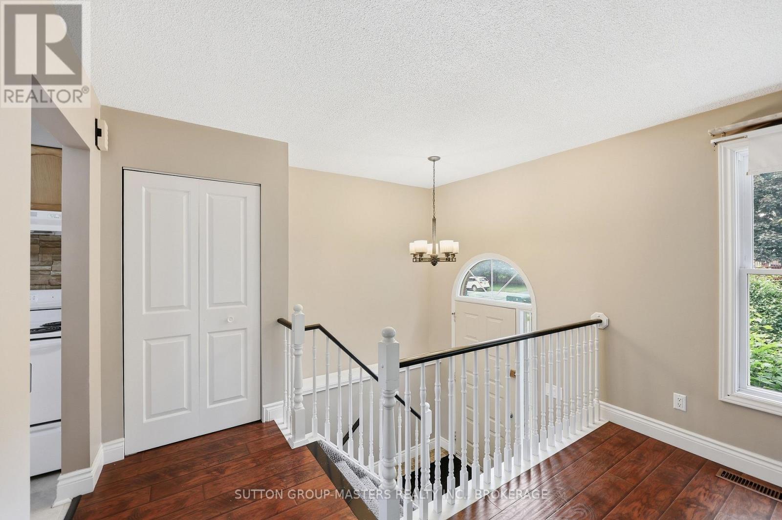 280 OWENS CRESCENT - 7
