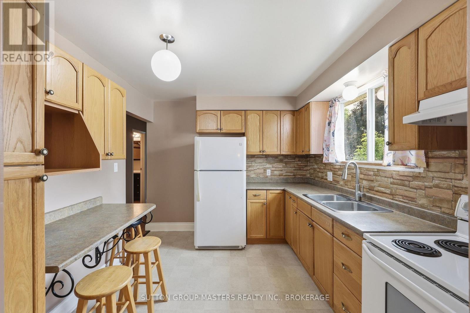 280 OWENS CRESCENT - 8