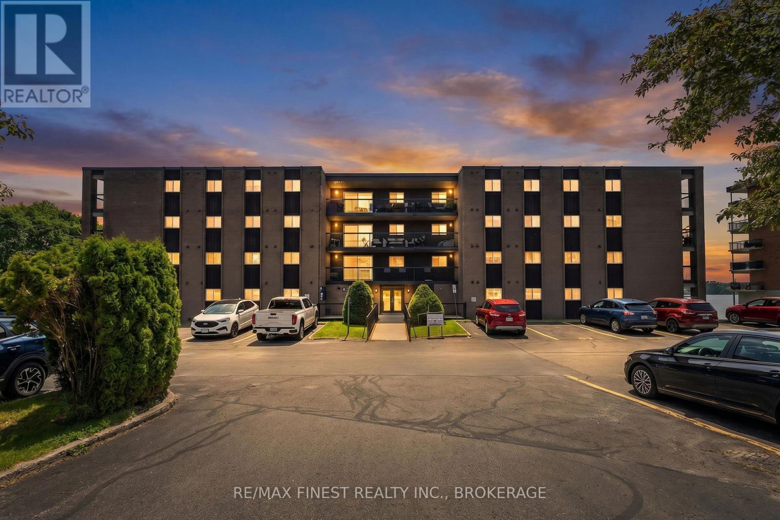#101 610 WILLIAM STREET S - 1