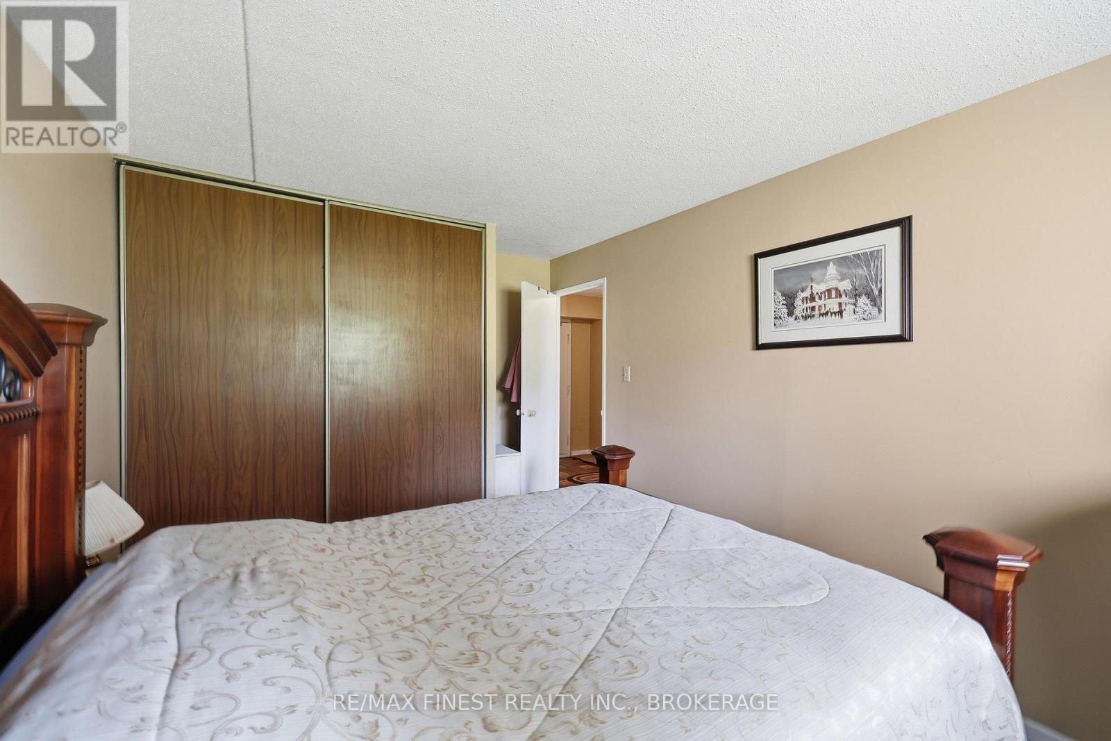 #101 610 WILLIAM STREET S - 39