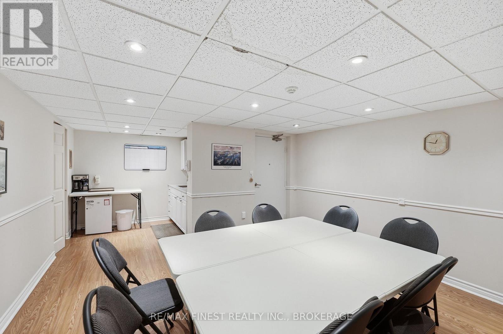 #101 610 WILLIAM STREET S - 42