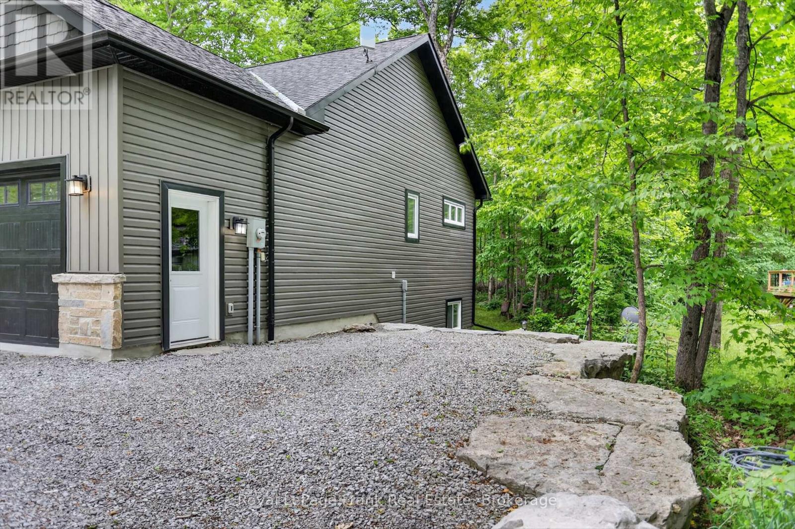 30 TEDS LANE - 35
