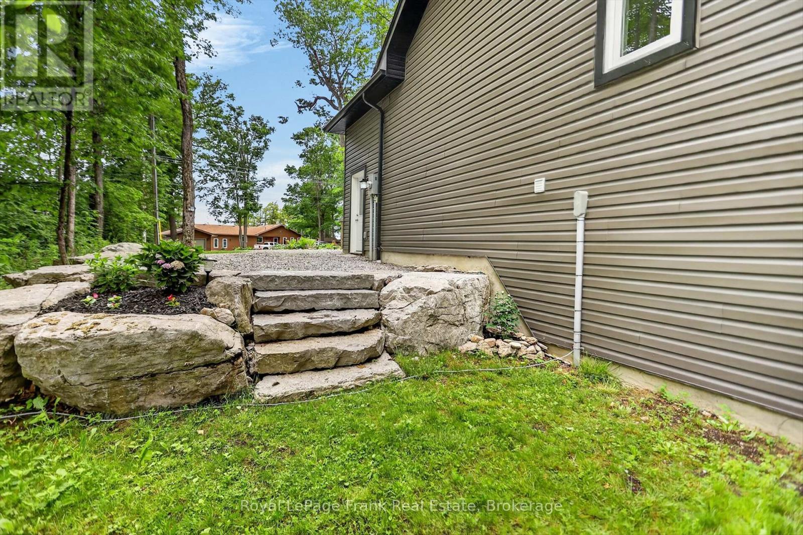 30 TEDS LANE - 36