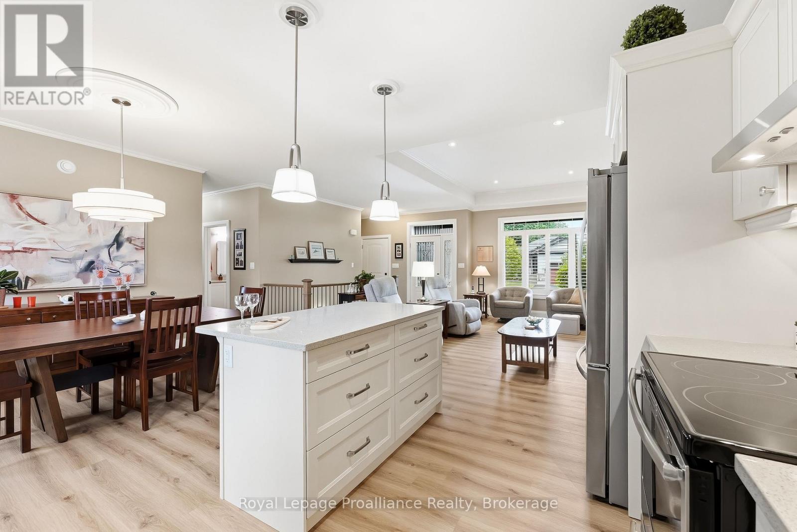 44 AMBROSIA TERRACE - 14